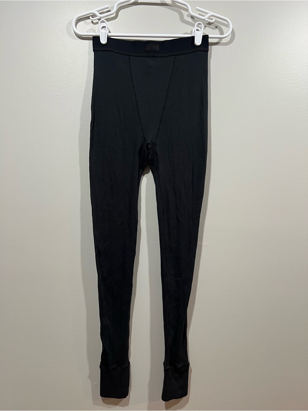 SKIMS Women’s Cotton Rib Leggings in Soot Size Small